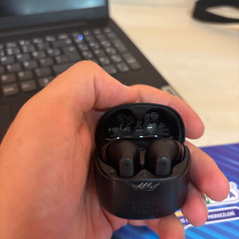 JBL Tune Flex Kulaklığımın Sağ Tarafı Şarj Olmuyor, Çözüm Bekliyorum
