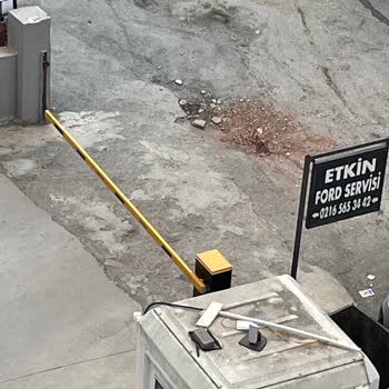 Bozuk Yol Nedeniyle Araç Tekerleğim Patladı