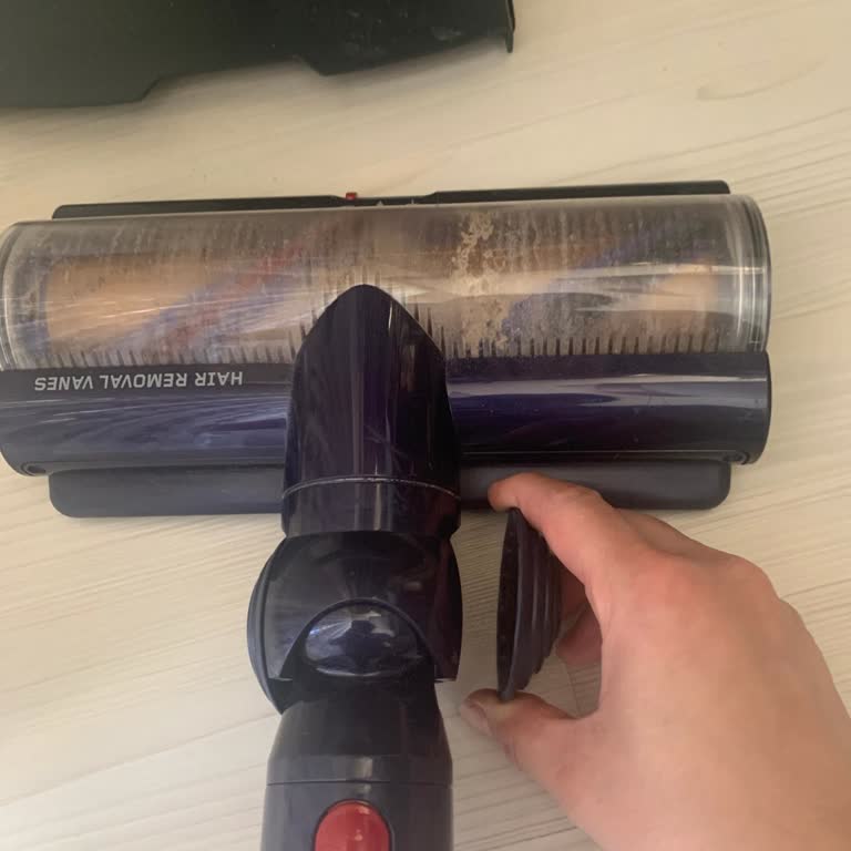 Dyson Halı Başlığı Sorunu Ve Yetersiz Çözüm