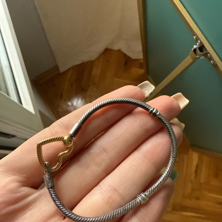 Charm Bilekliklerde Renk Değişimi Ve İlgisiz Müşteri Hizmeti