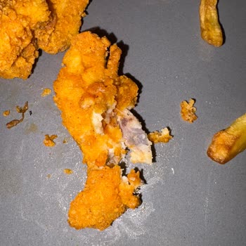 Lezita Piliç Fileto Ürününde Kemik Çıkması Güven Sarsıyor