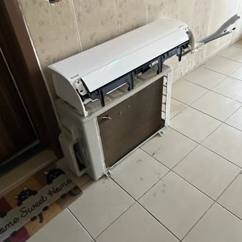 Arçelik Yeni Alınan Klimada Sürekli Su Akıtma Ve Arıza Sorunu