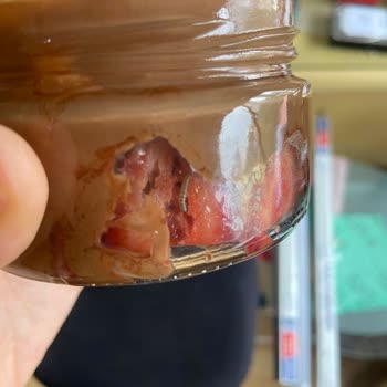 Tatlı Siparişimde Canlı Kurt Şoku: Gıda Güvenliği İhlali