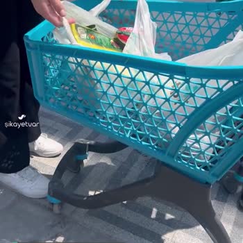 A101'den Aldığım Poşet Mağazadan Çıkmadan Yırtılıyor