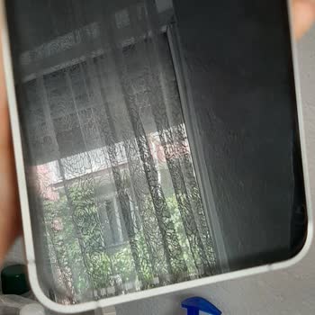 Media Markt İndirimli Aldığım Samsung Telefonun Kutusu Açılmış Ve Jelatinsiz Çıktı