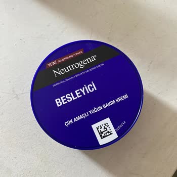 I Noticed Neutrogena Intense Repair Cream Changed Formula and Now It Feels Sticky