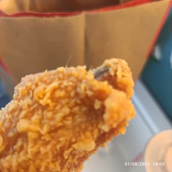 Popeyes'tan Aldığım Tavukta Tüy Çıkması Ve Hayal Kırıklığı