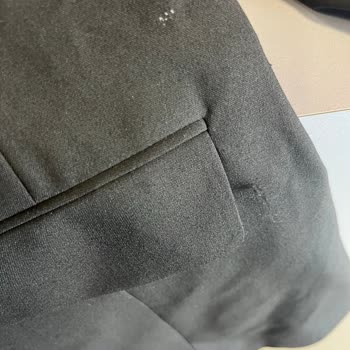 Sipariş Verdiğim Takım Elbise Kullanılmış Ve Kusurlu Geldi