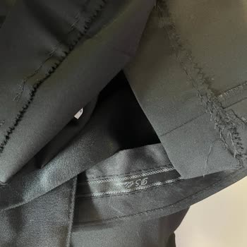 Sipariş Verdiğim Takım Elbise Kullanılmış Ve Kusurlu Geldi