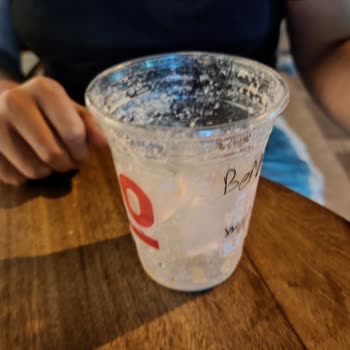 Espressolab’da Buzlu Ve Tatsız İçecek Deneyimi: Ücretin Karşılığı Alınamıyor