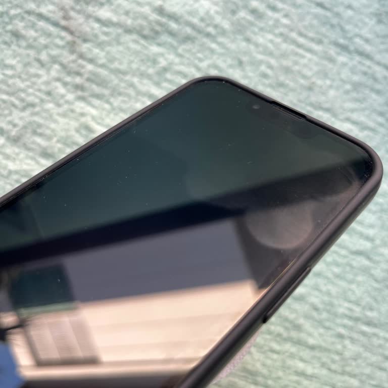 İphone 13 Ekran Sorunu Ve Teknik Servislerde Yaşanan İletişim Problemleri