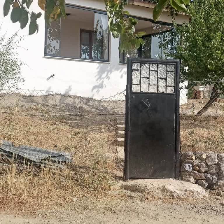 3 Yıldır Şebeke Suyu Bekliyoruz, Borular Hâlâ Bağlanmadı