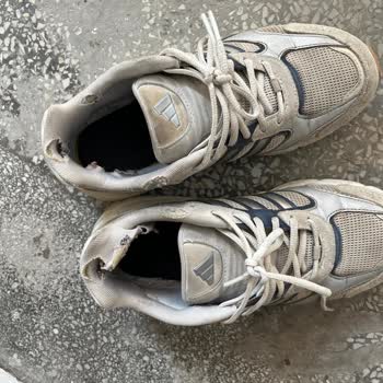 Amazon’dan Aldığım Adidas Ayakkabı Kısa Sürede Dağıldı, Destek Alamadım