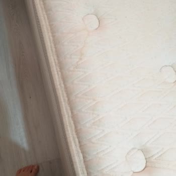 İki Yılda Sararan Yatak, İlgisiz Servis Ve Çözüm Yok