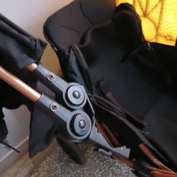 Bebek Arabası Kısa Sürede Parçalandı, Müşteri Hizmetleri Yetersiz Kaldı