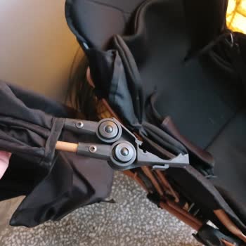 Bebek Arabası Kısa Sürede Parçalandı, Müşteri Hizmetleri Yetersiz Kaldı