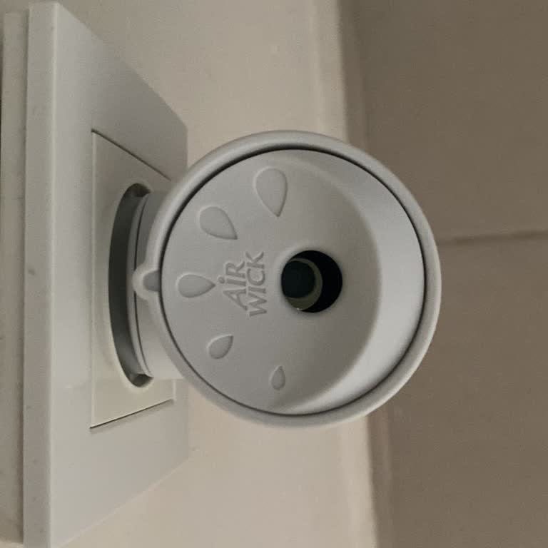 Air Wick Yangın Sebebi Elektrikli Oda Kokusu Şikayeti