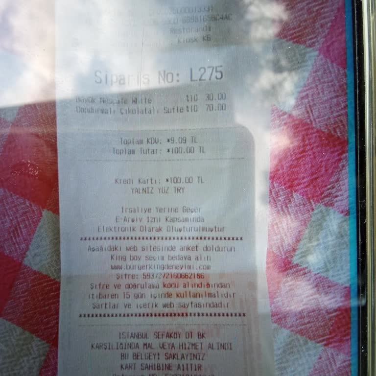 Sefaköy Burger King'de Sürekli İlgisiz Ve Soğuk Hizmet