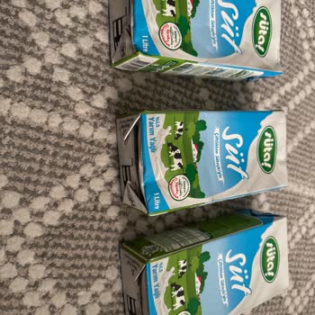 A101 Kötü Paketlenen Sütler Yere Düştü, Sorumluluk Bana Yüklendi