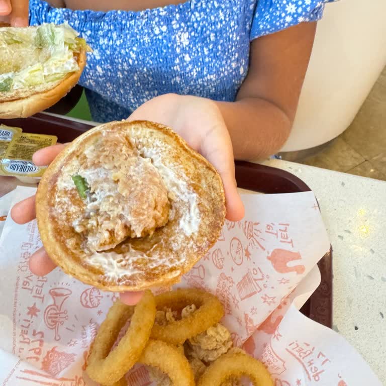 I Received Only One Nugget in My Popeyes Poppy Sandwich Order