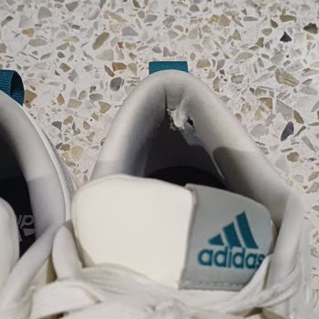 Adidas Ayakkabının İç Astarı Kısa Sürede Yırtıldı İade Talebim Reddedildi