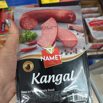 BİM'de Son Kullanma Tarihi Geçmemiş Küflü Sucuk Satışı