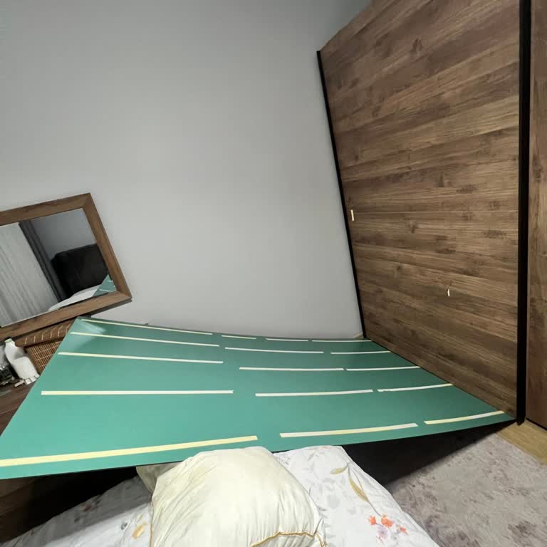 Eksik Montaj Nedeniyle Tehlikeli Gardırop Aynası Ve Güvenlik Endişesi