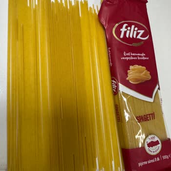 Spagetti Paketinde Siyah Noktalarla Karşılaştım