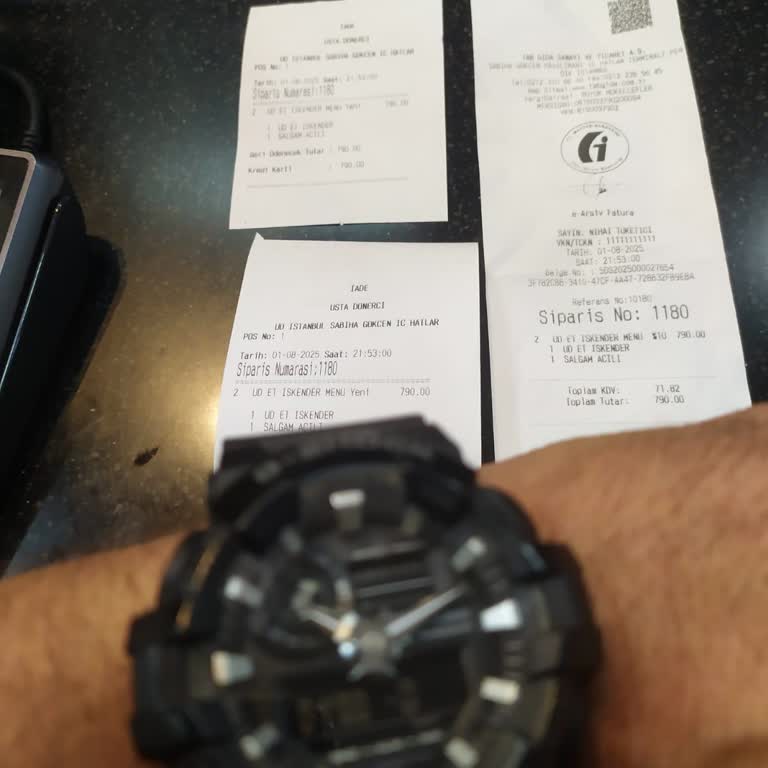 Usta Dönerci'de Uzun Bekleyiş Ve Eksik Hizmet Nedeniyle Mağduriyet