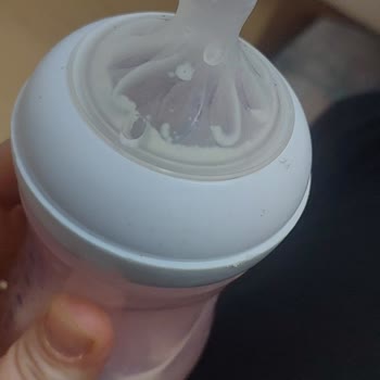 Pahalı Biberon Emziğinde İnatçı Mama Kalıntısı Sorunu Yaşadım