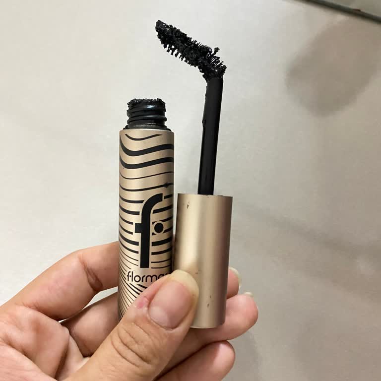 Aldığım Rimelin Fırçası Yamuk Çıktı, Kullanamıyorum