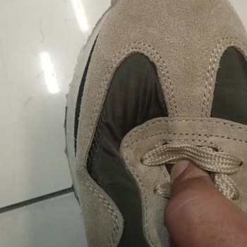 Bir Günde Bozulan Ayakkabı Mağduriyeti