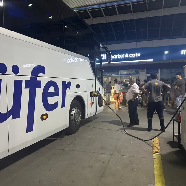 Otobüs Yolculuğunda Uzun Gecikme Ve Beklenmedik Rota Değişikliği