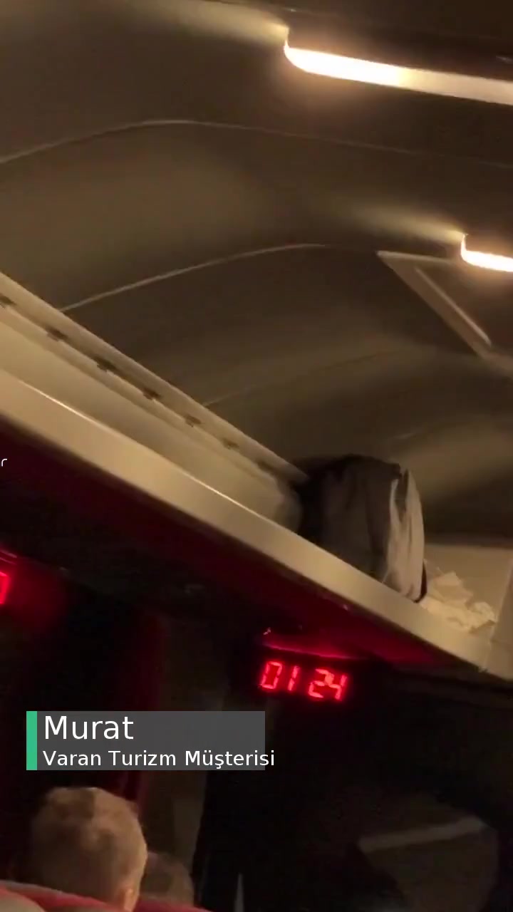 Varan Turizm Otobüs İçi Aydınlatma Lambaları Bir Yanıyor Bir Sönüyor videonun kapak resmi
