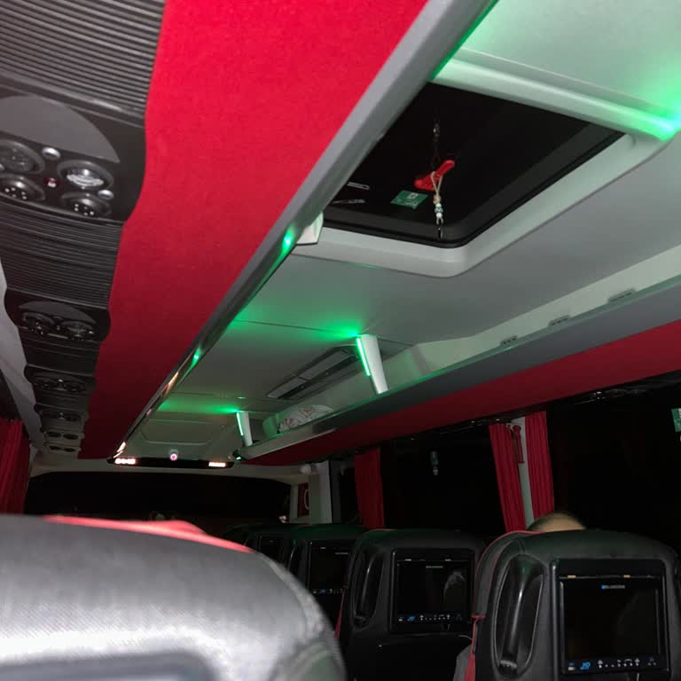 Gece Yolculuğunda Rahatsız Edici Gürültü Ve İlgisiz Muavin