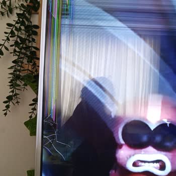 Kurulum Sonrası TV'nin Askı Aparatından Düşüp Kırılması Ve Garanti Dışı Bırakılması