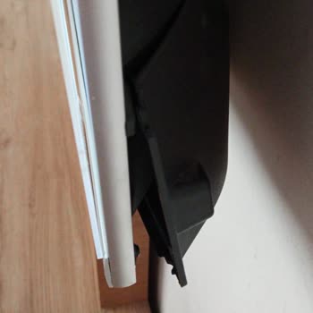 Kurulum Sonrası TV'nin Askı Aparatından Düşüp Kırılması Ve Garanti Dışı Bırakılması