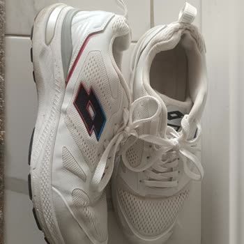 Aldığım Ayakkabının İç Süngeri Çöktü, Garanti Sorunu Çözmedi