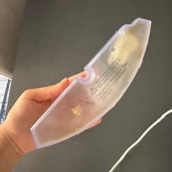 Roborock S8 Water Tank Turned Green and Dust Bin Smells After Just a Few Months