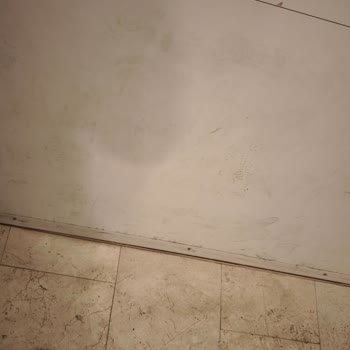 Burfaş Çarşıbaşı Kafe'de Sürekli Kötü Koku Ve Hijyen Endişesi