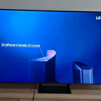 Değiştirilen Samsung TV'de Aynı Işık Sızması Ve Bulutlanma Sorunu Devam Ediyor