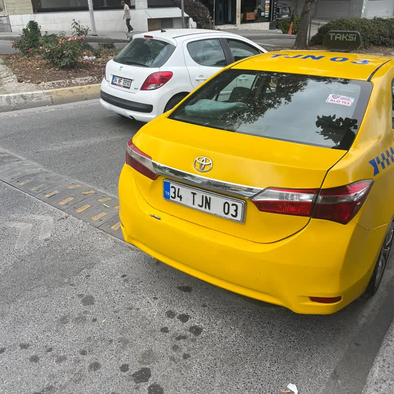 Taksi Şoföründen Kaba Davranış Ve Ödeme Konusunda Yanıltıcı Tutum