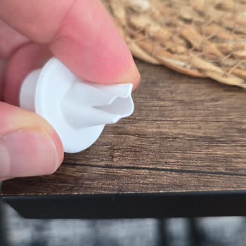 Lansinoh Göğüs Pompası Valf Uçları İlk Haftada Yırtıldı, Ücretsiz Parça Talebi