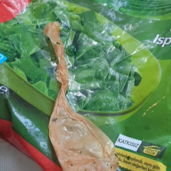 Superfresh Ispanak Paketinden Koli Bandı Çıkması Şaşkınlığı