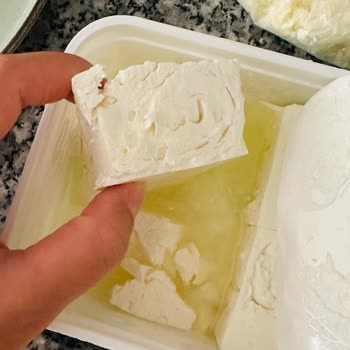 Torku Peynirin Bozuk Tadı Ve İade Sorunu Şaşırttı