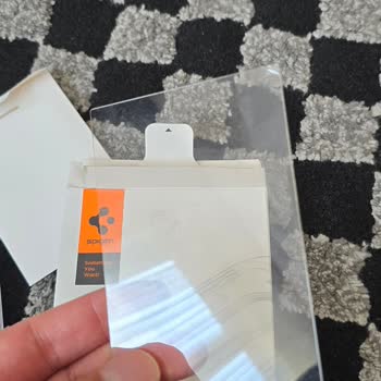 Satın Aldığım Spigen Ekran Koruyucunun Kenarları Kısa Sürede Kalktı, Destek Bekliyorum