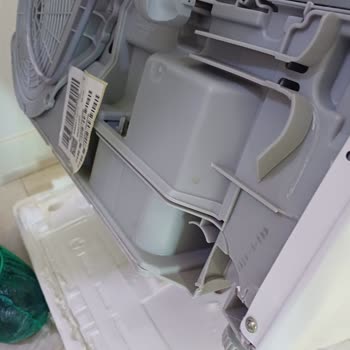 Kırık Gelen Kurutma Makinesi Ve Satıcıdan Olumsuz Tutum Nedeniyle Mağduriyet Yaşadık