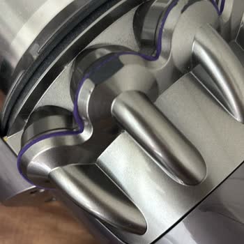 Yeni Alınan Süpürgenin Gövdesinde Deformasyon Ve Çözüm Eksikliği