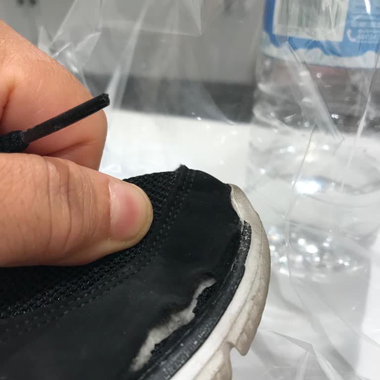 Kısa Sürede Sökülen Ayakkabı İçin Çözüm Sunulmadı