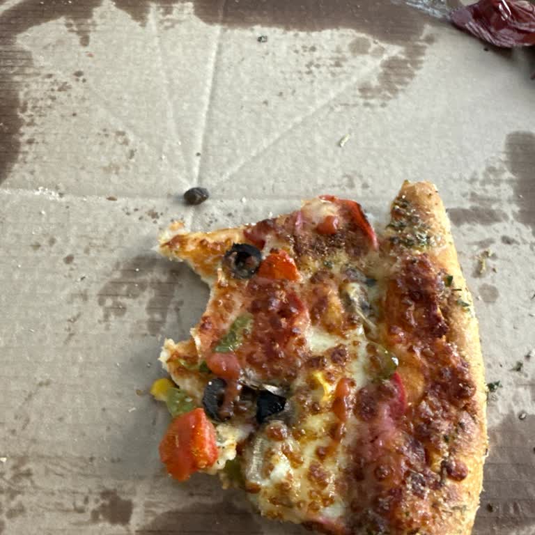 Pizzadan Çıkan Zeytin Çekirdeğiyle Yaşadığım Mağduriyet